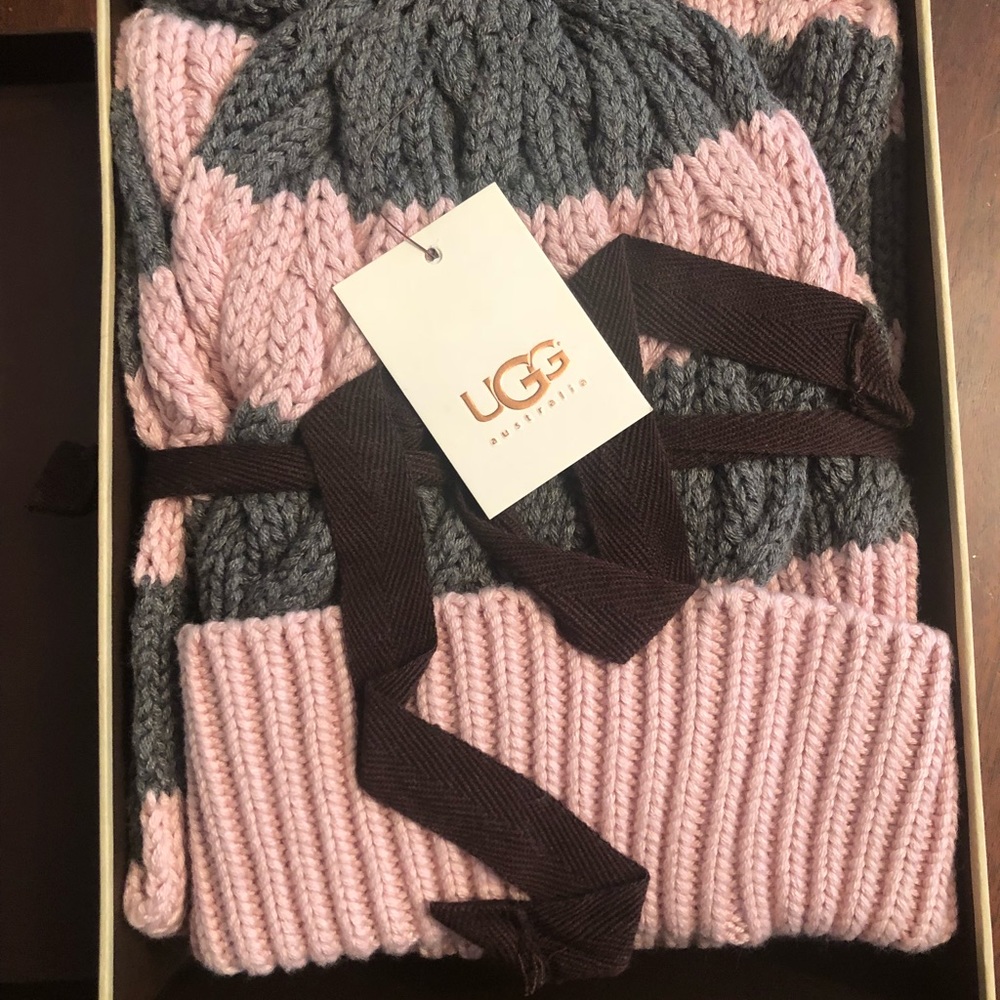 UGG scarf and hat set
